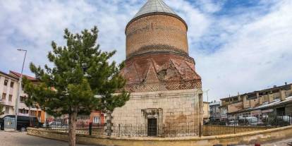 Sivas'ın sembollerinden Güdük Minare için geri sayım başladı