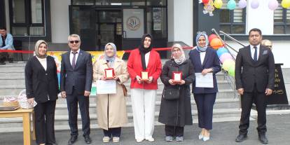 Sivas'ta bu kez öğrenciler değil veliler ödüllendirildi