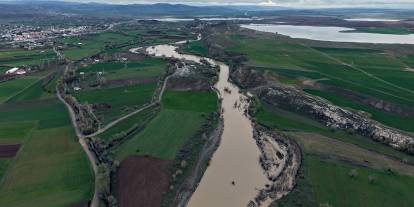 Sivas’ta yağış sonrası yol kapanmıştı! Ekipler harekete geçti