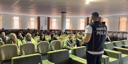 Sivas'ta gençlere narkotik uyarısı