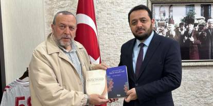 Taşpınar’dan Müftü Limon’a anlamlı kitap takdimi