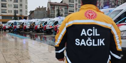 Sivas’ta sağlık filosu güçleniyor: 10 yeni ambulans hizmete girdi