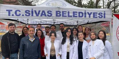 Sivas'ta "14 Mayıs Eczacılık Günü" kapsamında bilinçlendirme etkinliği