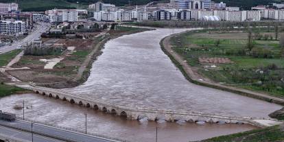 Türkiye'nin en uzun nehrindeki 1 yıllık değişim görüntülendi
