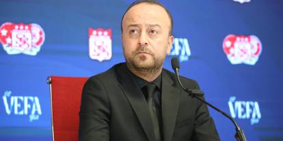 Özçoban’a yazık etmeyin!