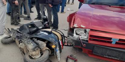 Suşehri'nde motosiklet ile otomobilin çarpıştığı kazada 1 kişi yaralandı
