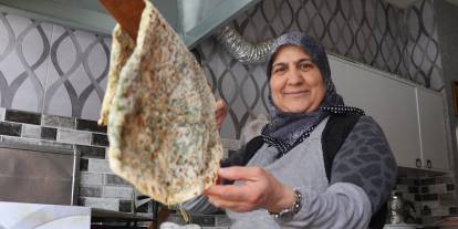 'Kadınsın yapamazsın' dediler, gözleme satarak 10 çocuk büyüttü