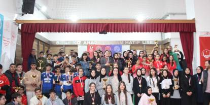 Sivas’ta 500 öğrenci spor oyunlarında ter döktü