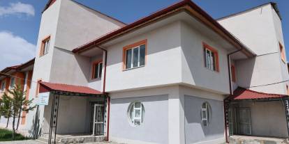 İmranlı'ya modern öğretmenevi kazandırılıyor