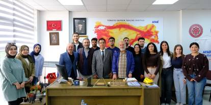 Gönüllü kahramanlara övgü