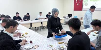 Kadı Burhaneddin Yurdu’nda sağlıklı beslenme eğitimi