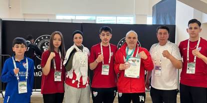 Kick Boks’ta madalya yağmuru