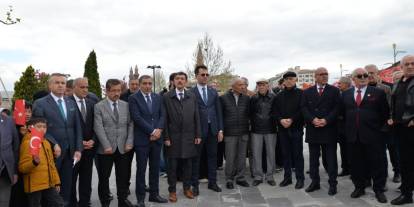 Sivas'ta 6 siyasi partiden Hükümet Meydanı'nda ortak 19 Mayıs kutlaması