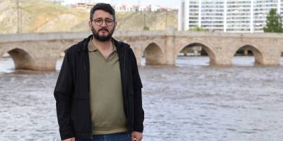Sivas'ta uzmanı 8 asırlık köprünün ayakta durma nedenini anlattı