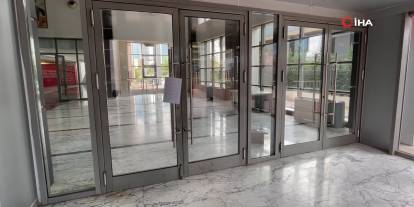 CHP Genel Merkezi girişine "mutlak butlan" kararı asıldı