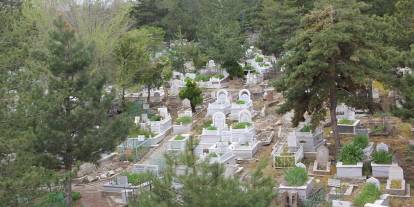 Sivas'ta kabir ziyaretlerinde yeni dönem: Navigasyonla mezar bulunacak