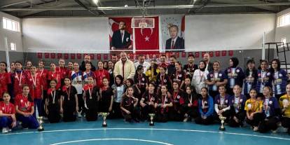 Zara’da voleybol coşkusu