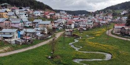 Sivas’ın saklı cenneti sarıya büründü!