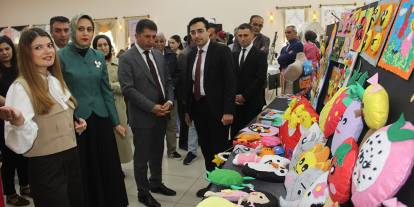 Zara'da kursiyerlerin ürünleri sergilendi