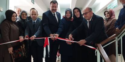 Suşehri'nde "Hayat Boyu Öğrenme Haftası" kapsamında sergi açıldı