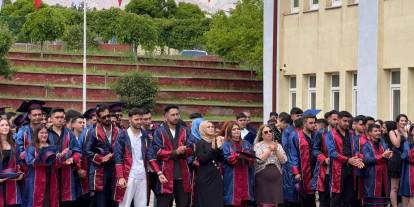 Başarılarını diplomayla taçlandırdılar