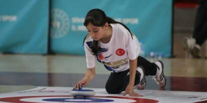 120 sporcu Sivas’ta şampiyonluk için yarıştı