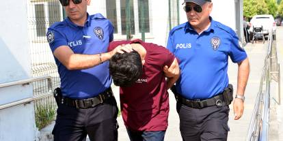 Dolmuşla duvara çarpan şoför, gece sevgilisiyle tartıştığı için uykusuz kalmış