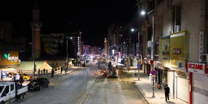 Sivas'ta Atatürk Caddesi'nde çalışmalar hız kazanıyor