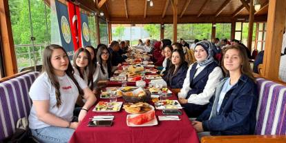 YKS'ye girecek öğrencilere moral etkinliği düzenlendi