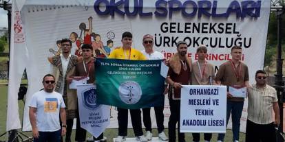Sivaslı okçu Türkiye kürsüsünde