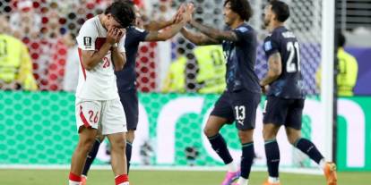 Milli futbolcular gözyaşlarını tutamadı