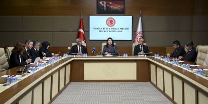 Meclise "kadınlar da askere alınsın" başvurusu