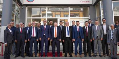 Özdağ'ın Sivas ziyaretinde dikkat çeken detay! Yanından ayrılmadı