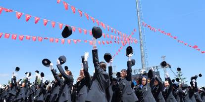Sivas'ta 248 polis adayı kep attı, mesleğe uğurlandı