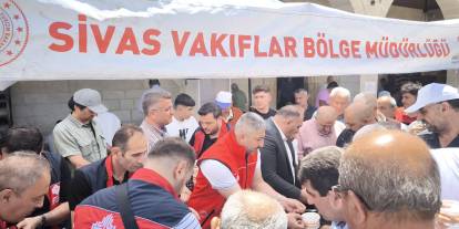 Vakıflar Bölge Müdürlüğü binlerce vatandaşa ikram etti!