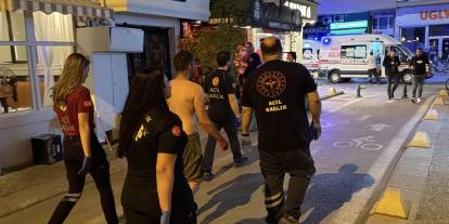 Alkollü arkadaş grubunun şişeli kavgası: 3 yaralı!