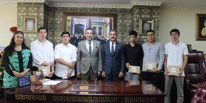SESOB Başkanı'ndan başarılı meslek lisesi öğrencilerine ödül