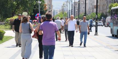 "Beynimiz kolayı seçiyor, sorgulamayı unutuyoruz!"