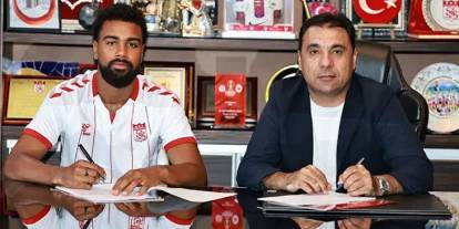 Sivasspor'un eski stoperi Sonko Göztepe yolcusu!