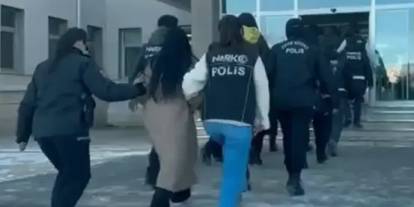 Sivas'ta zehir tacirlerine ağır darbe: 137 bin sentetik ecza ele geçirildi!
