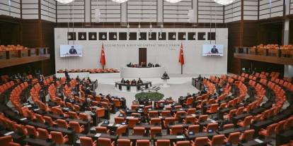 Meclis Genel Kurulu'nda "çoğunluk" gerginliği