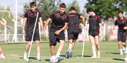Sivasspor günü çift idmanla tamamladı