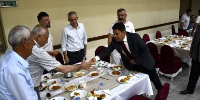 Boyraz, köy muhtarlarının derdini dinledi