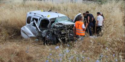 Eve 25 kilometre kala acı kaza: 3 ölü, 3 yaralı