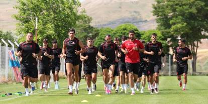 Sivasspor, çift idmanla yeni sezona hazırlanıyor