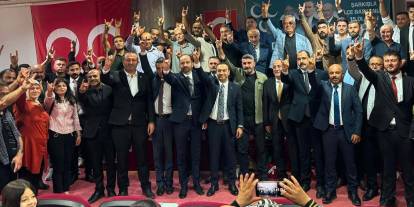 Şarkışla MHP'de Dursun Yıldırım güven tazeledi