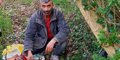 Hollanda'da yaşayan gurbetçi bulduğu Kur'an-ı Kerimleri Müslüman ailelere dağıttı
