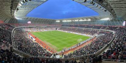Sivasspor tribünleri yeniden ayağa kalkıyor
