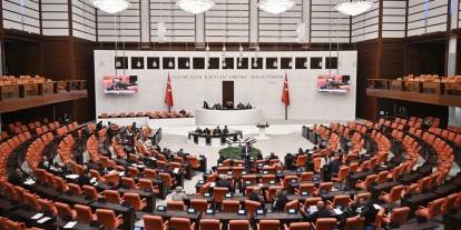 Mecliste gündem emekli aylıklarıydı