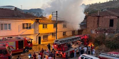 Evde çıkan yangında hayatını kaybetti
